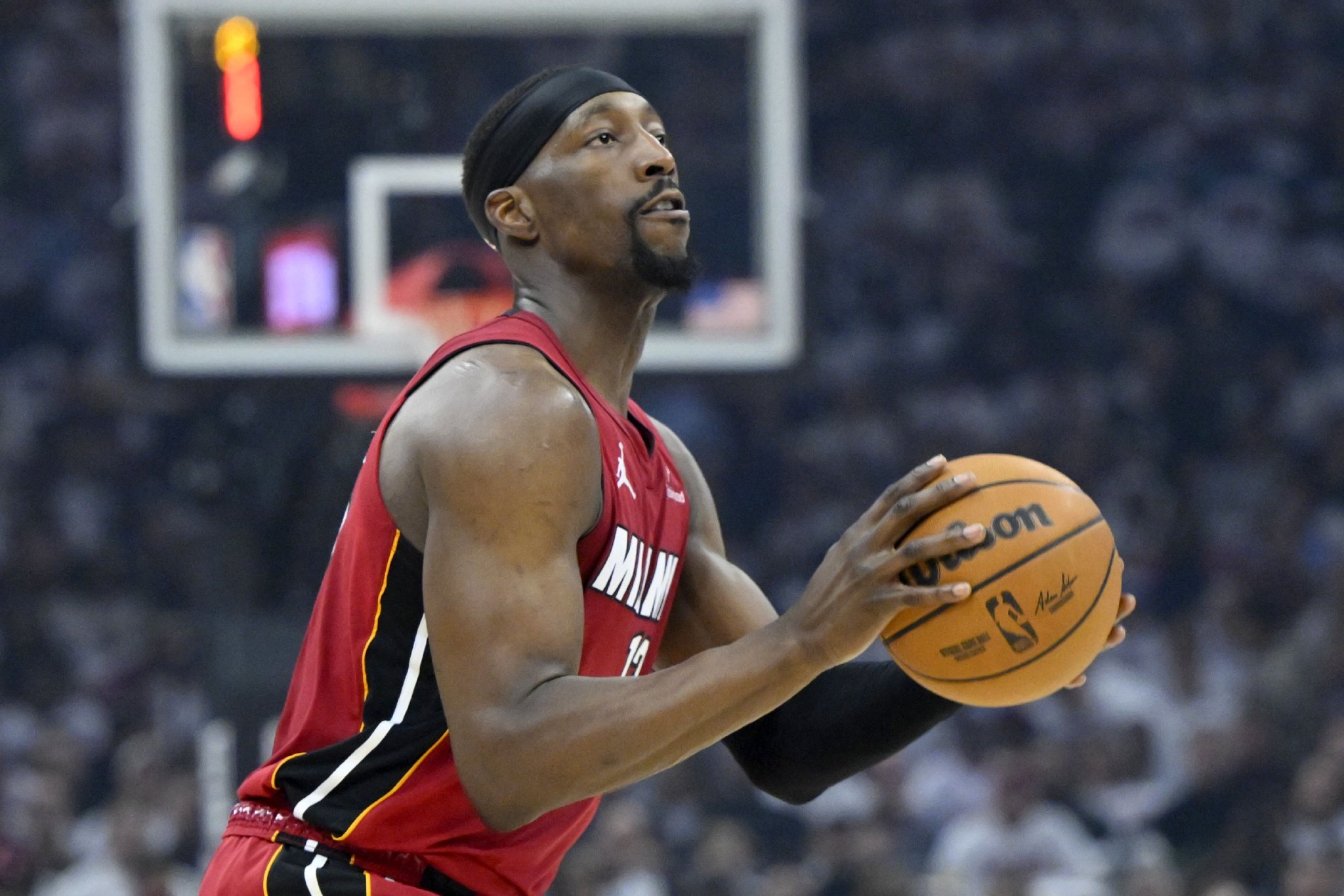 阿德巴约83分封神！中锋崛起改写美职篮得分榜 联盟战术风格演变