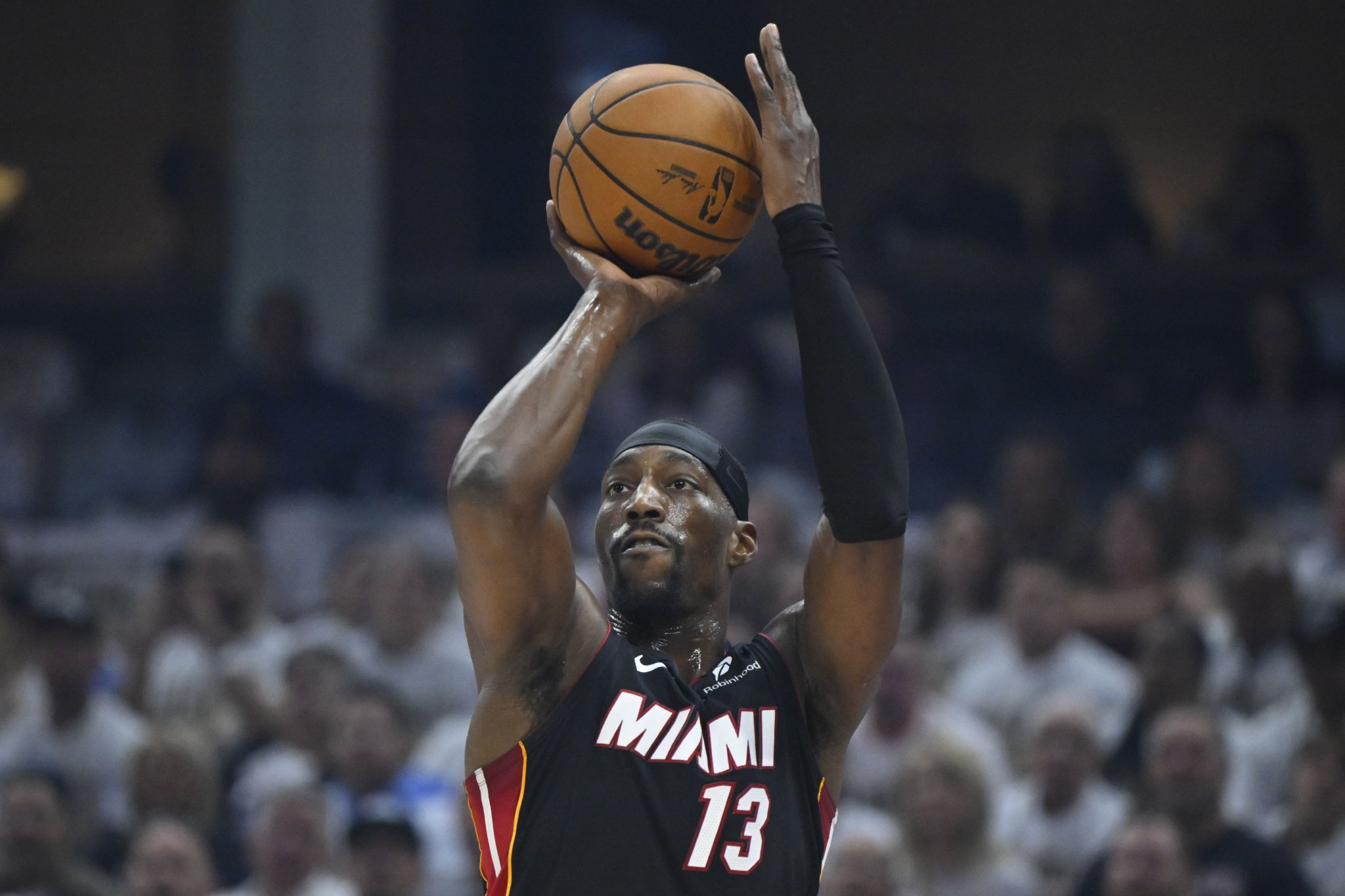 曾令旭：阿德巴约超越我科了啊？83分！一个内线？太强了