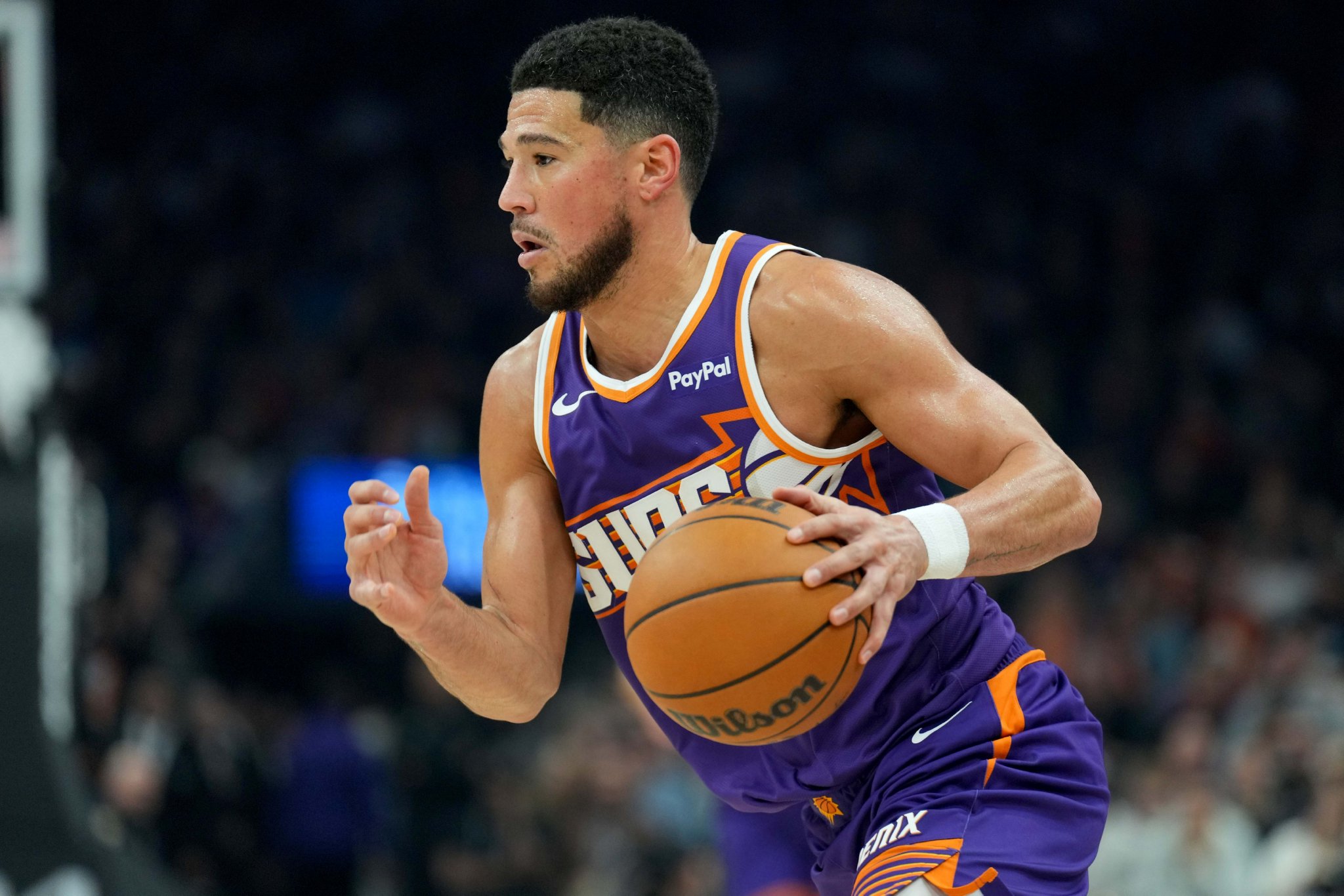 布克自16年进联盟以来第113次在客场半场20+ 同期仅次于哈登