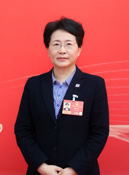 全国人大代表秦凤玉：中药济世　为全球健康提供“中国处方”