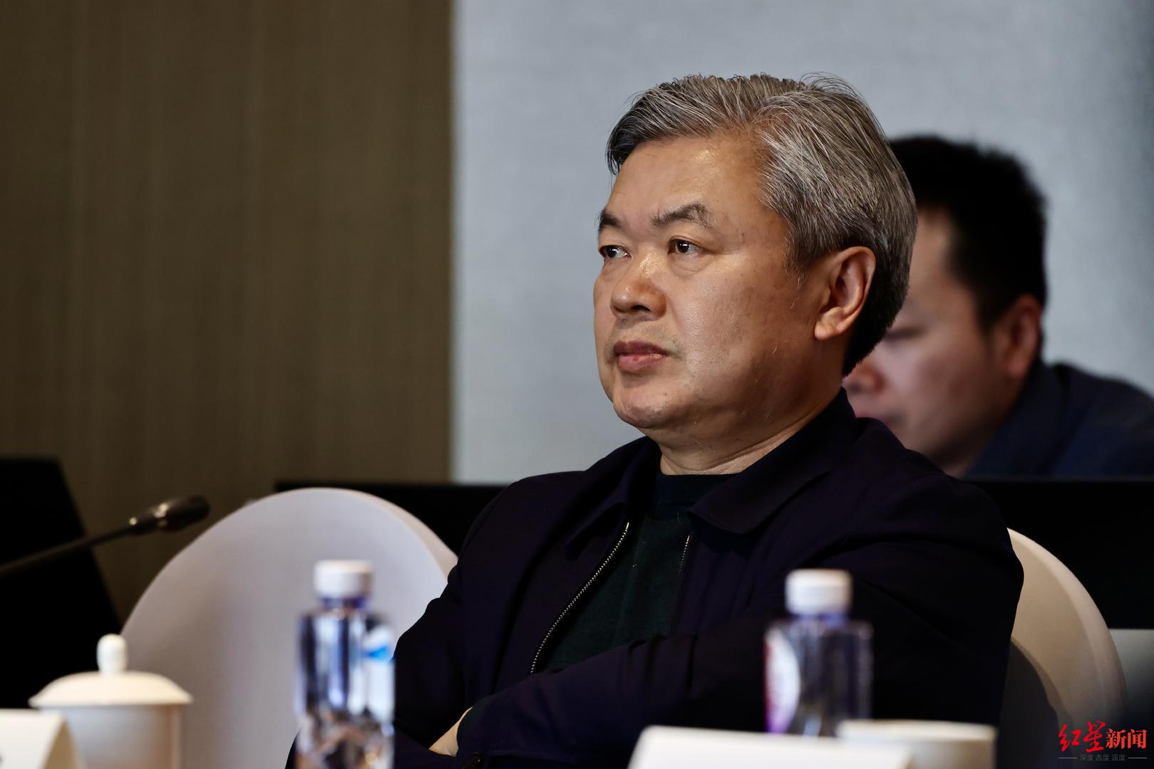 对话“砍掉”16个专业的中传党委书记廖祥忠：AI时代专业优化是常态，教师要做“知识架构师”