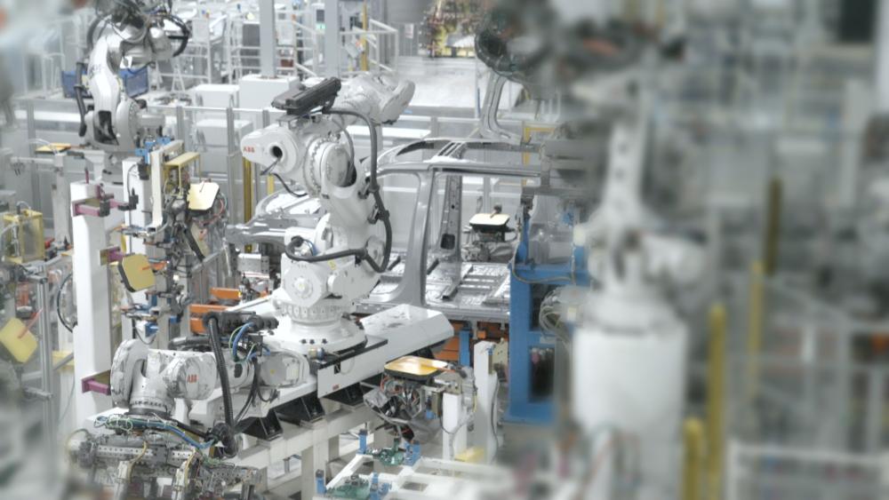 从“弧底”到“两端”：经济第一大省重绘“微笑曲线”