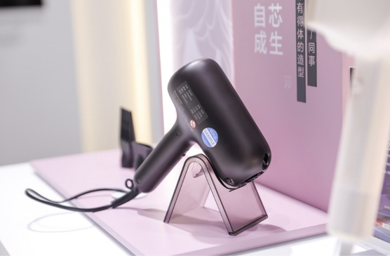 图：松下EH-NC80纳诺怡™吹风机