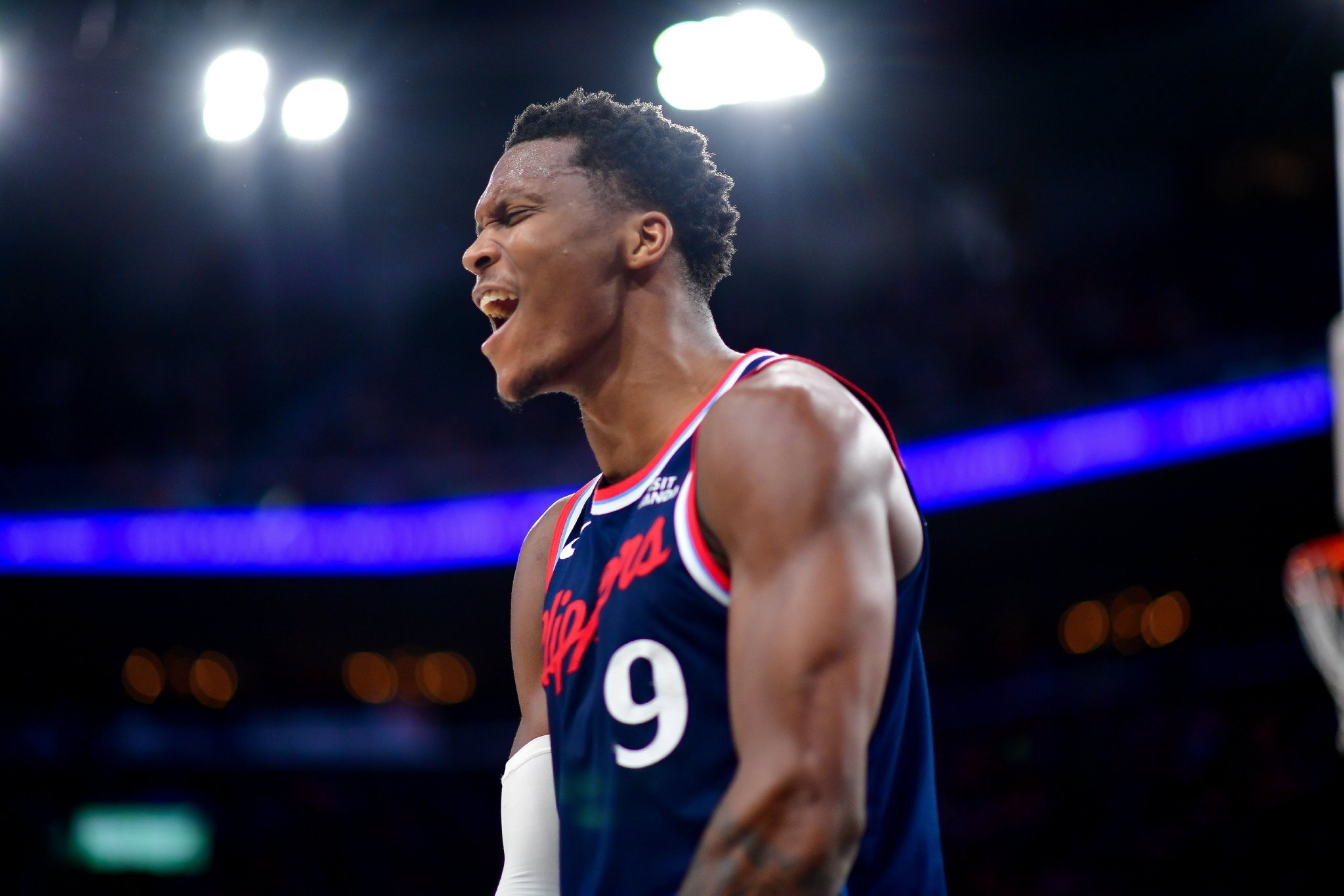 马瑟林：我最后是为新秀队友佩杜拉抢比赛用球 他得到NBA生涯首分