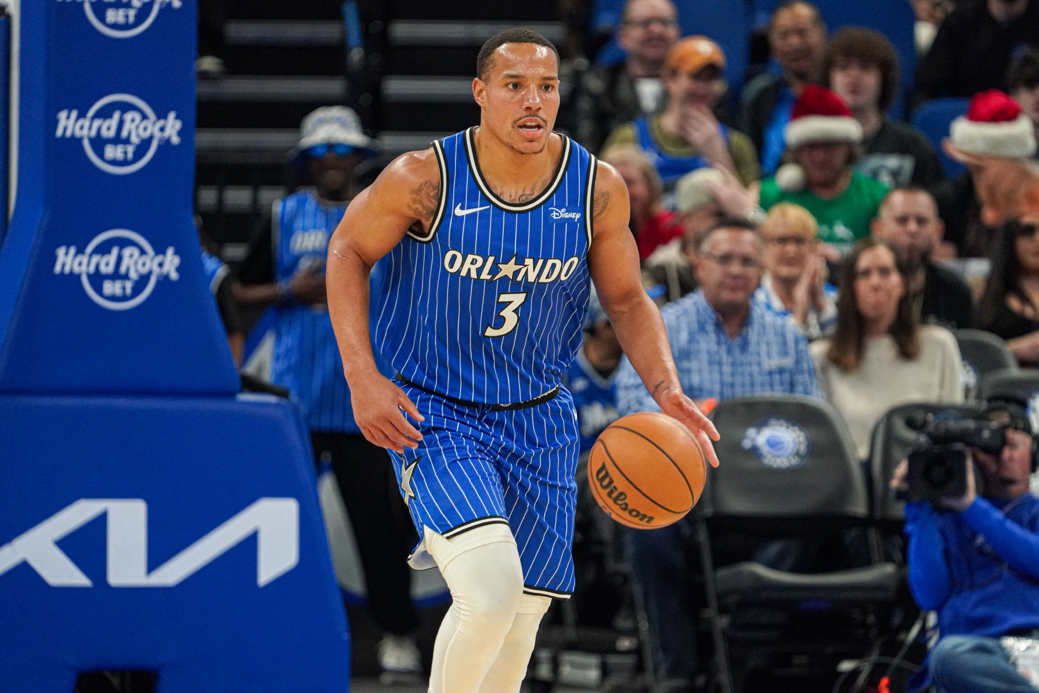 横冲直撞！贝恩首节各种冲筐 出战9分钟&5中4拿到8分2板2助