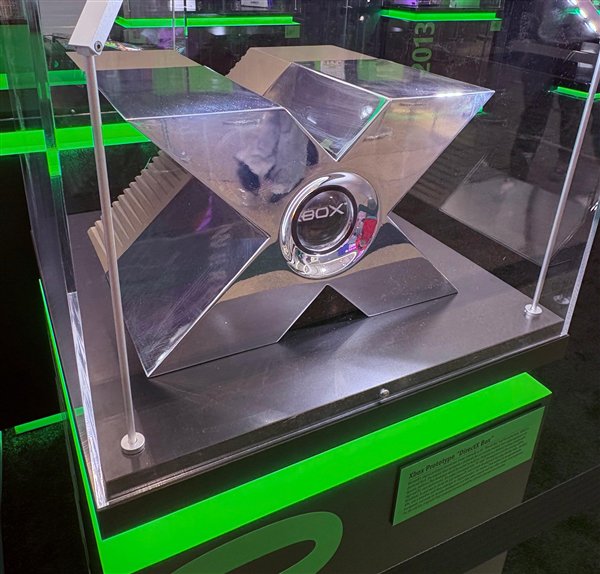 （图为初代Xbox设计原型）