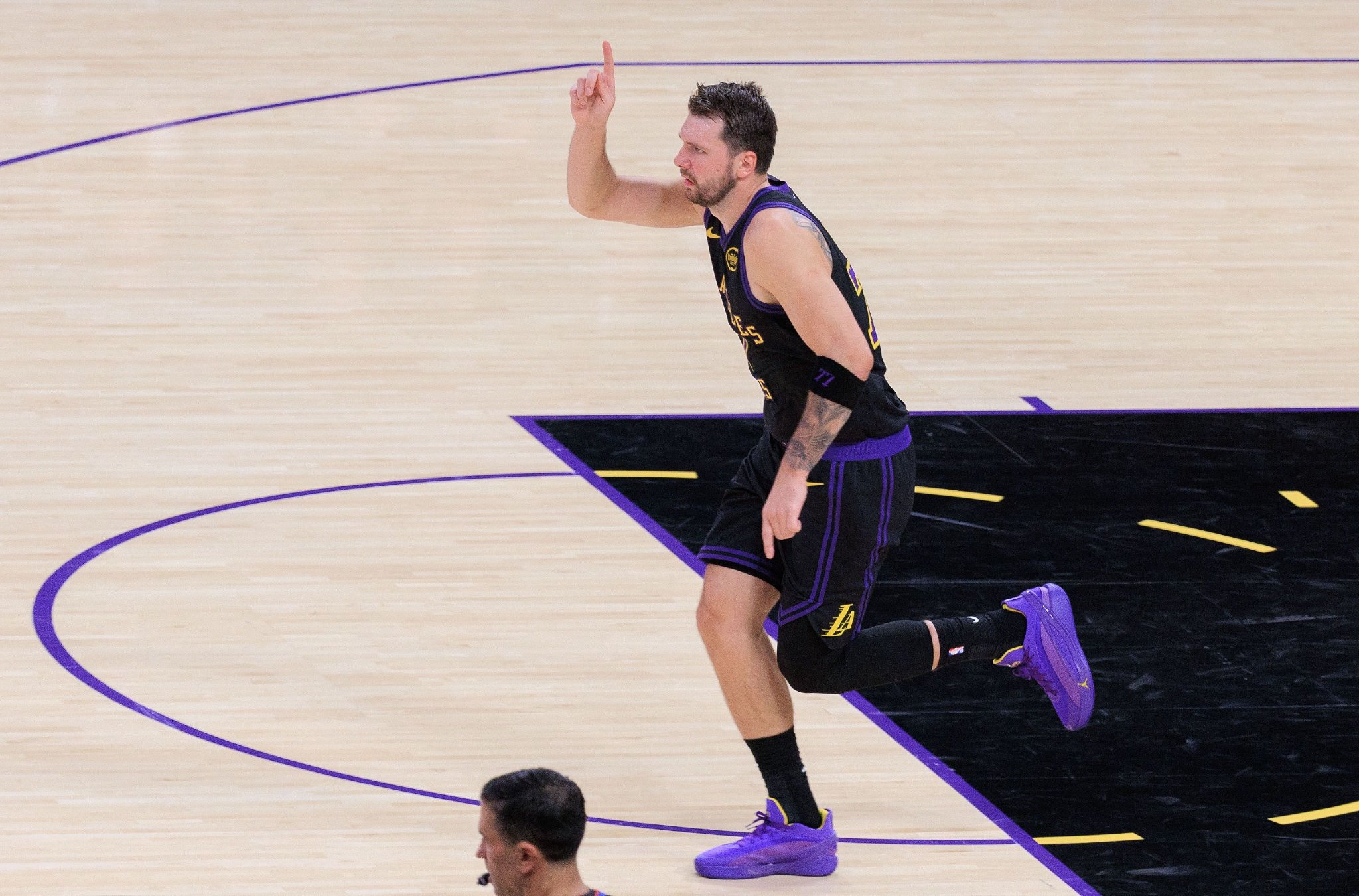 才27岁13天！东契奇砍生涯第8次50+ 超越NBA历史99.74%的球员