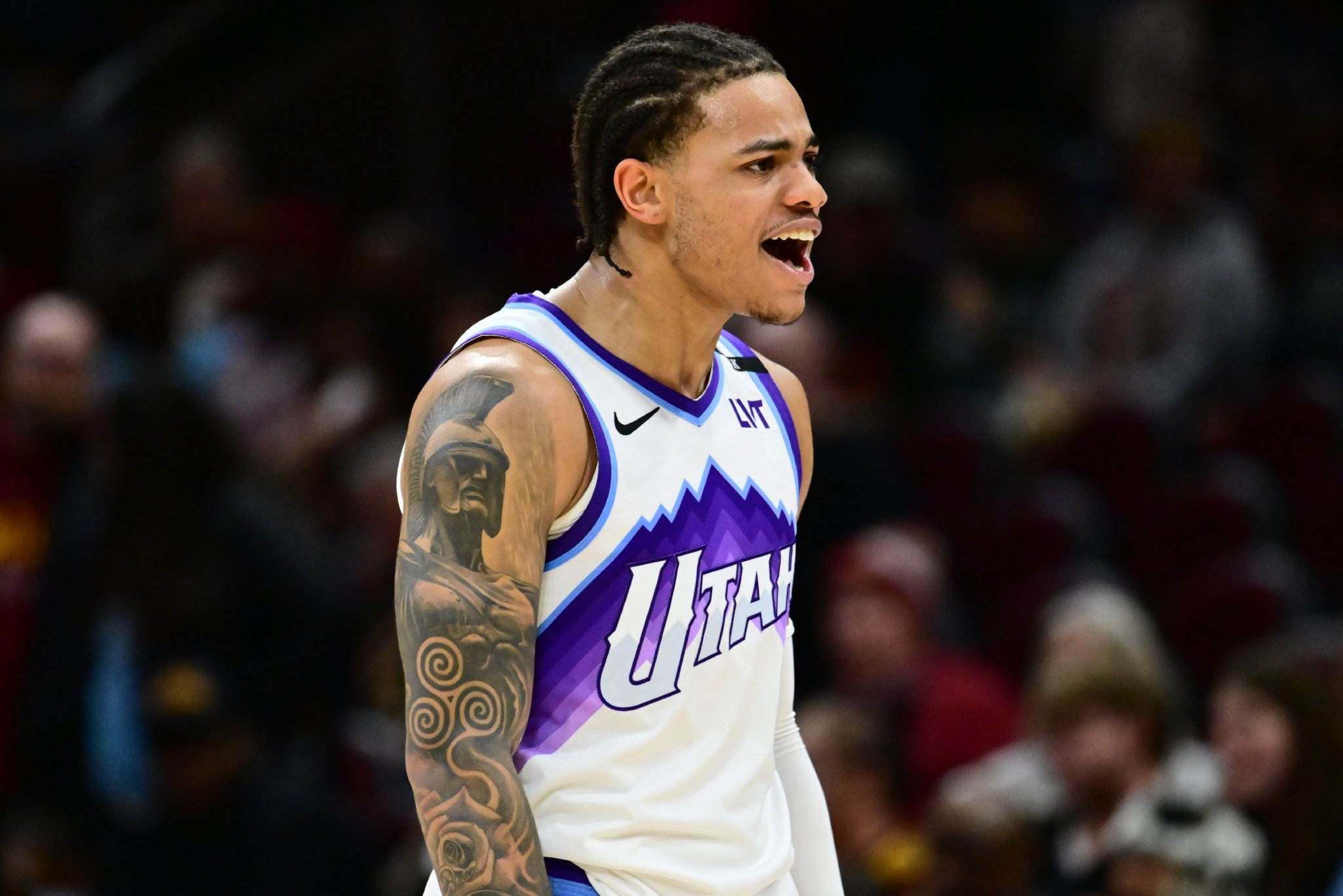 ESPN记者：爵士后卫基昂特·乔治右腿筋二级拉伤 两周后复查