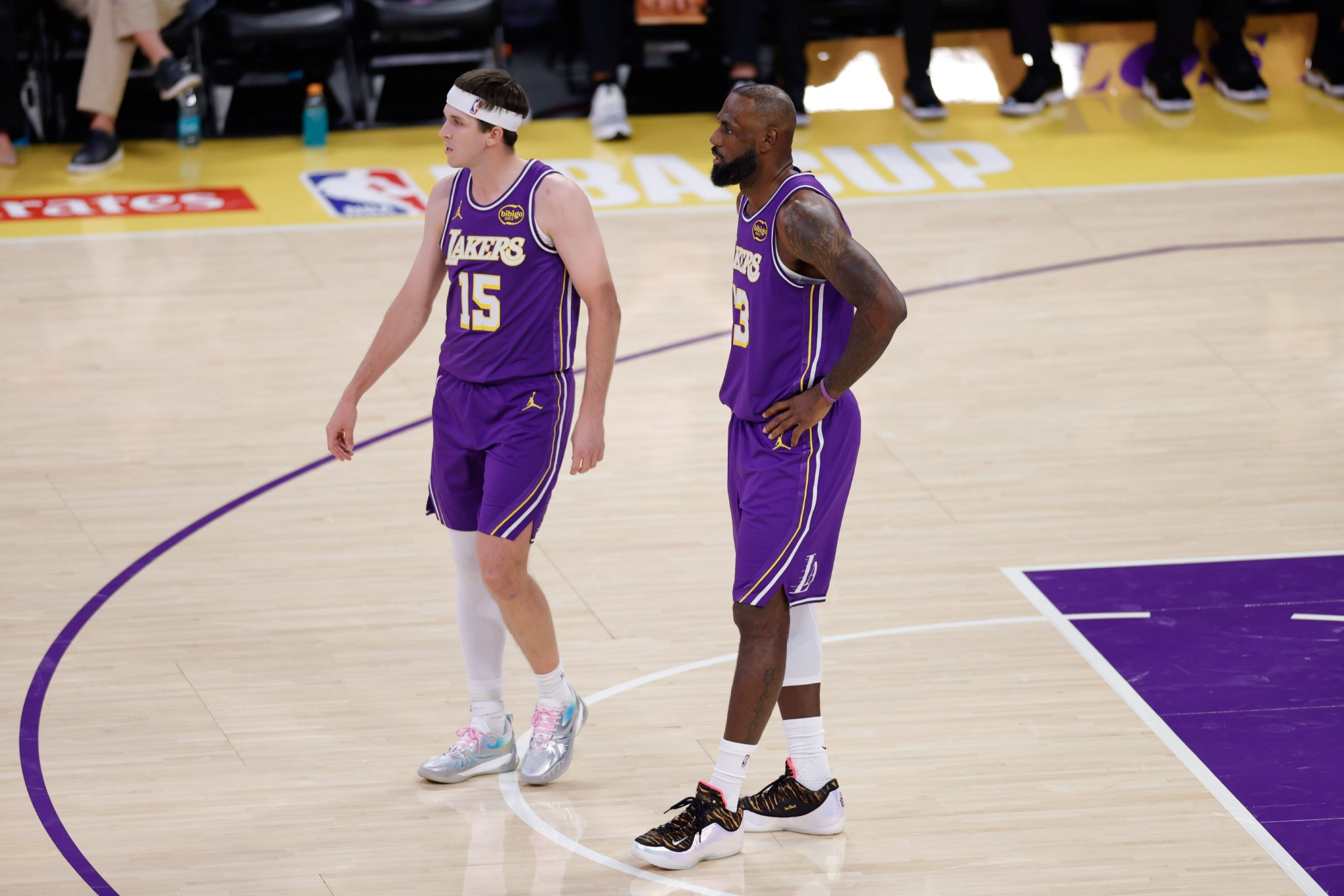 里夫斯：老詹是最聪明的球员之一 他的适应和洞悉需求力无人能及