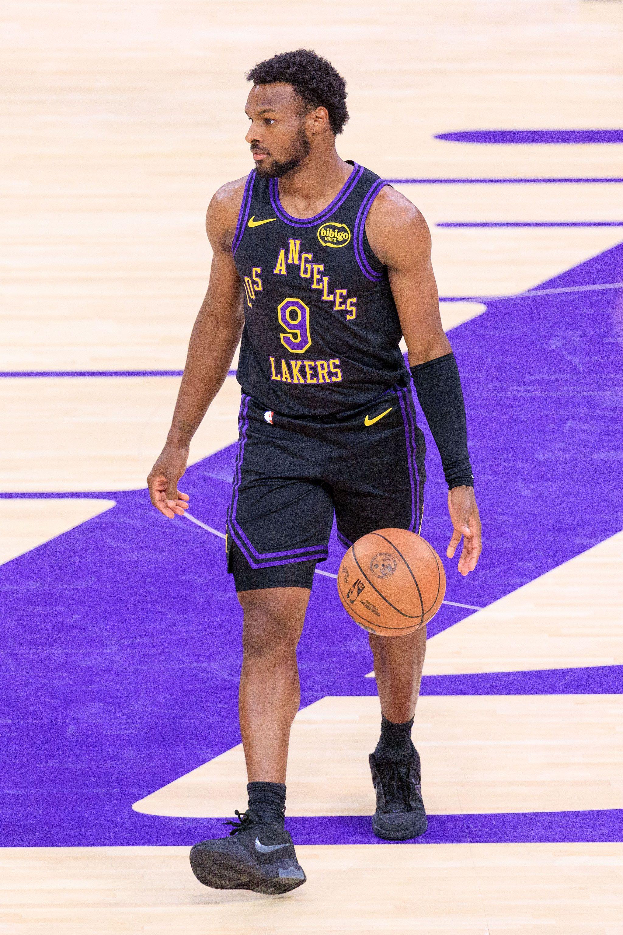 越发高效~布朗尼本季G联盟常规赛保持全胜 场均15.5分进180俱乐部