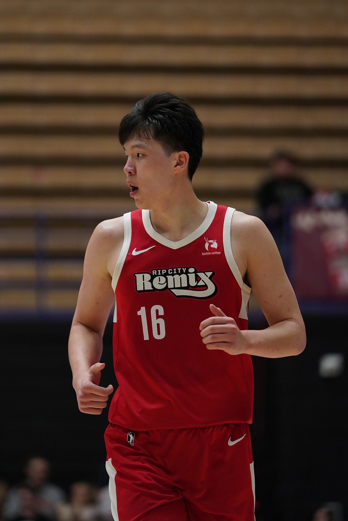 机会不多！杨瀚森首节出战8分22秒 3中1拿到2分1盖帽