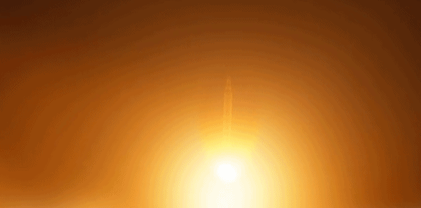 △13日晚间，伊朗“真实承诺-4”第46轮打击行动导弹发射画面。（来源：伊朗伊斯兰革命卫队）