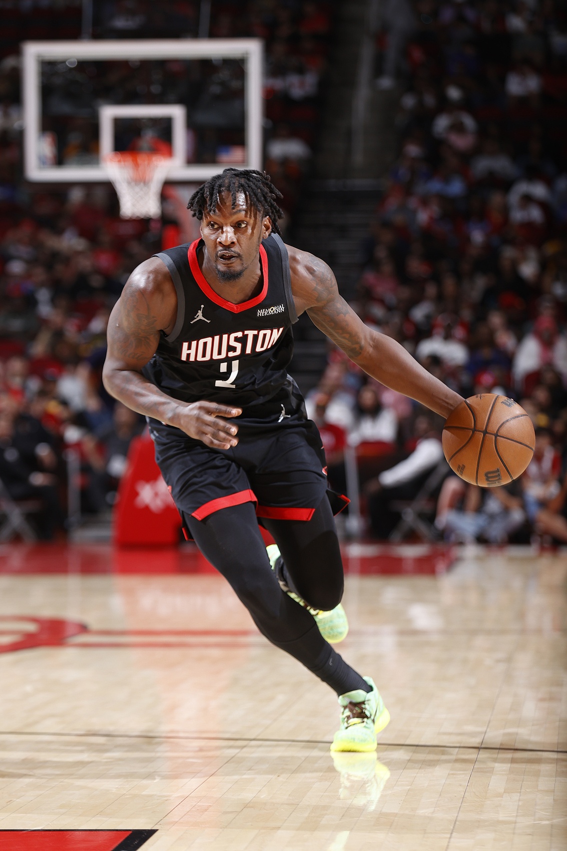 火箭4年5270.5万引援输麻了？芬尼-史密斯近2场6中1 一共只得3分