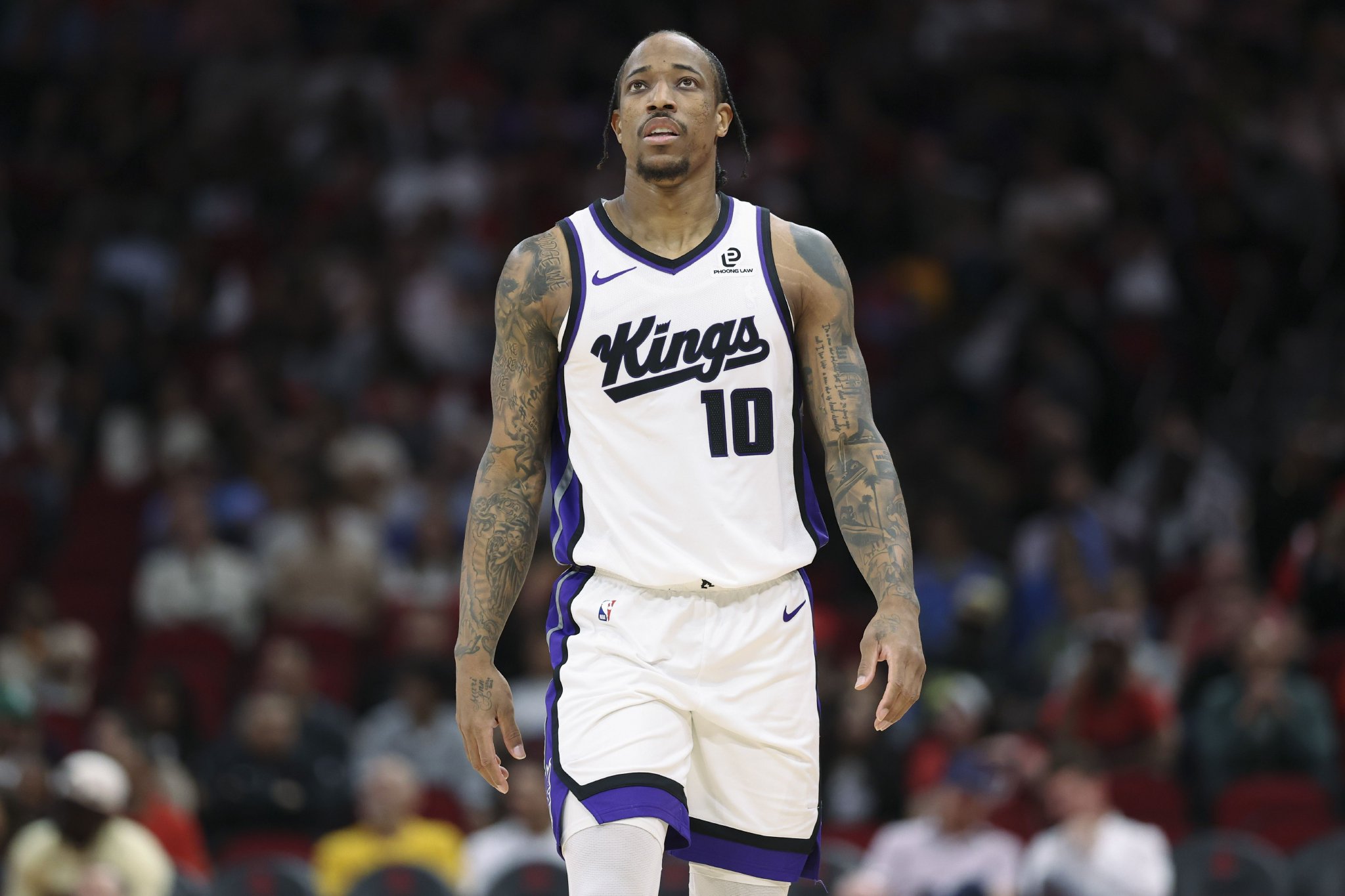 中投大师！德罗赞14中11砍下全队最高27分 外加7助攻