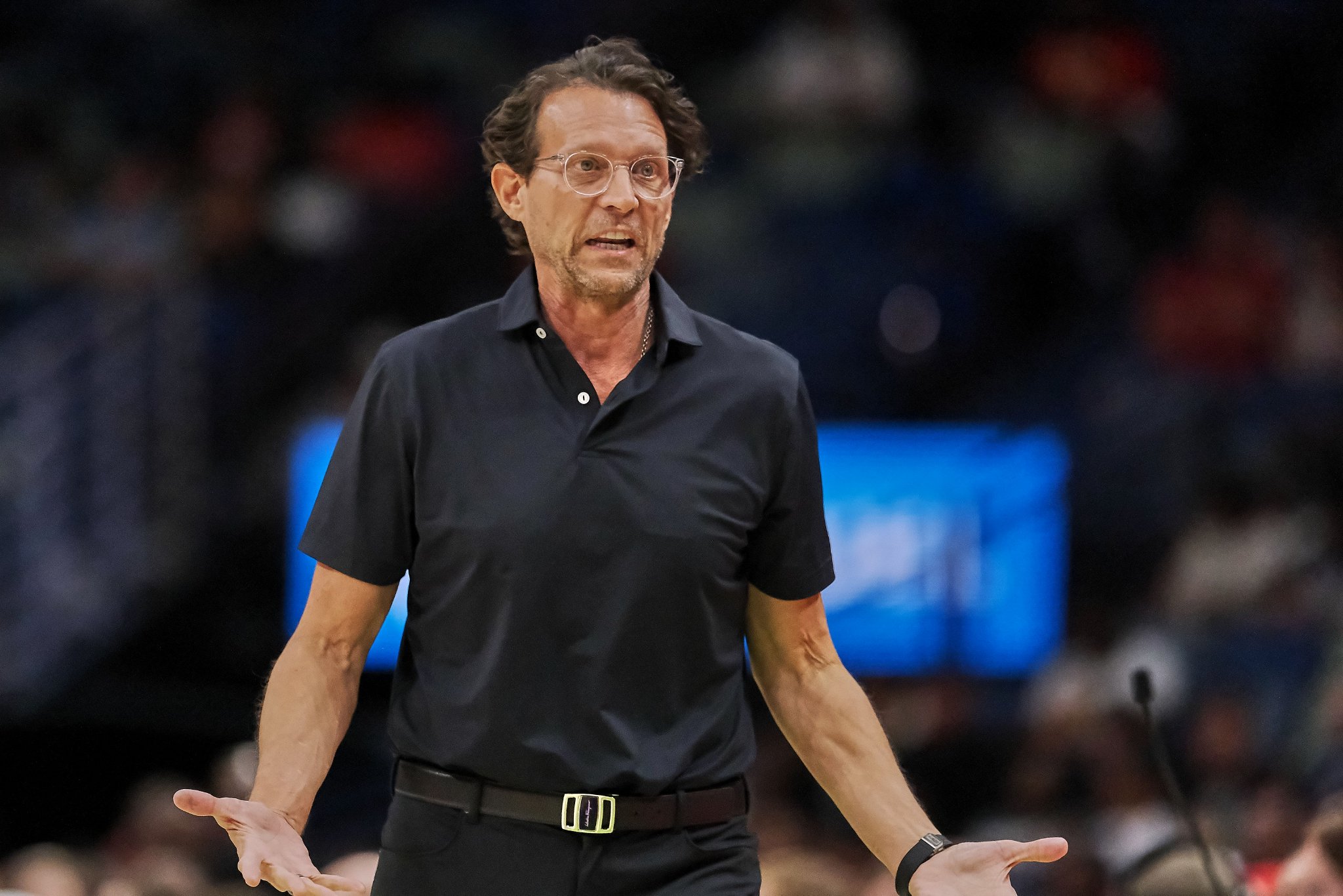 球队抢下15个前场板！斯奈德：这不是一个人的功劳 大家都在拼抢