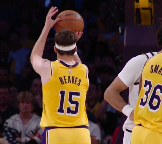 詹姆斯再谈里夫斯1+2：这非常困难&罕见 因为没人会练习故意罚丢