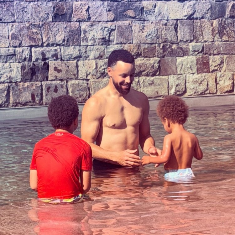 库里生日！阿耶莎：祝我最爱的人生日快乐 你是我最喜欢的一切！