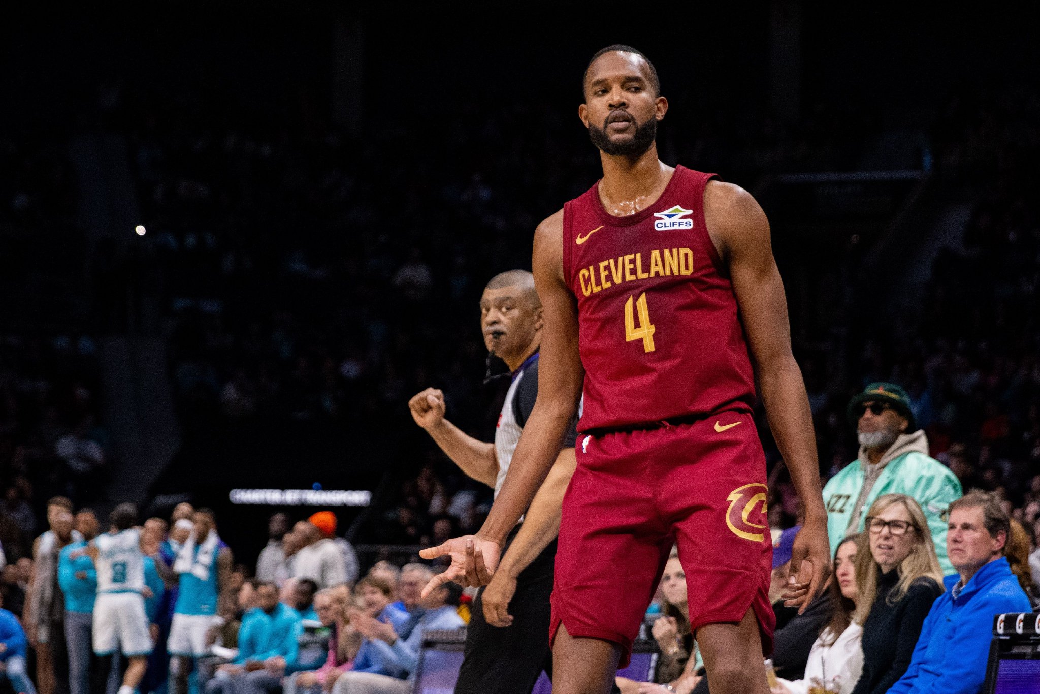 增加稳定性！小莫布里14中8&罚球5中2拿18分11板4助4帽 也有4失误