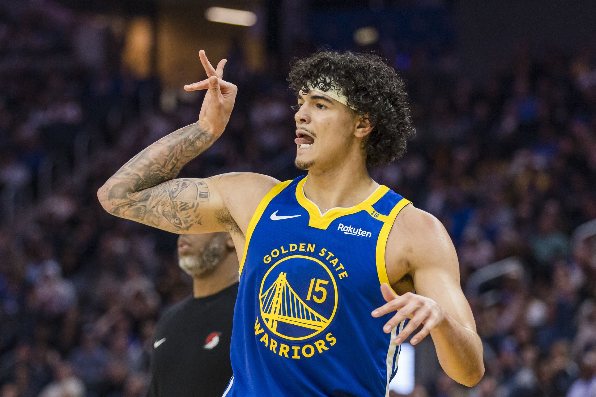 能打出来不？桑托斯近5场场均18.2分6.8板4.8助1.4断 命中率43.6%