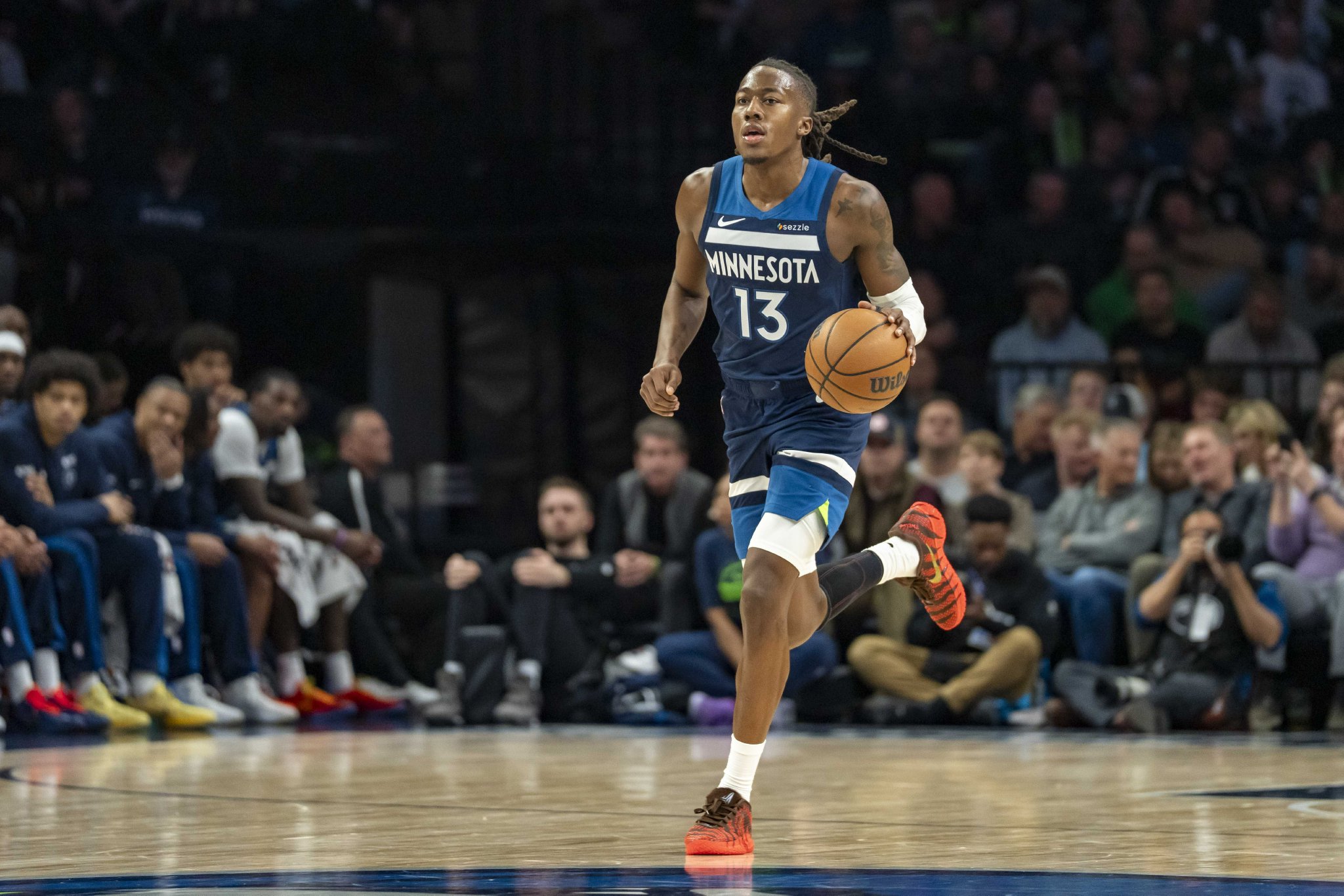 替补奇兵！道苏姆上半场6中6&三分球3中3砍15分3篮板 正负值+18