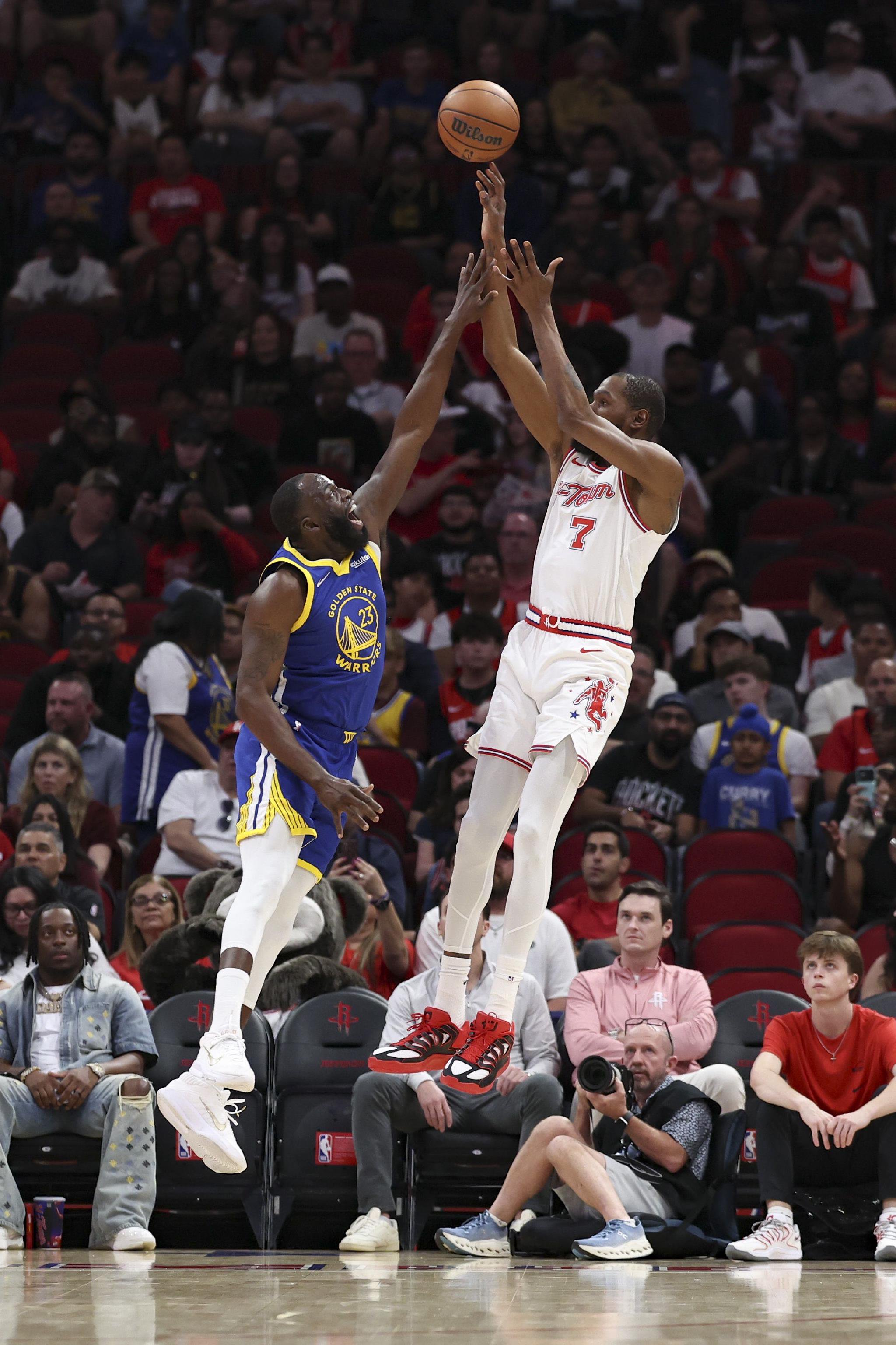 哭笑不得！勇士近8战苦吞7败！唯一赢下的是火箭……