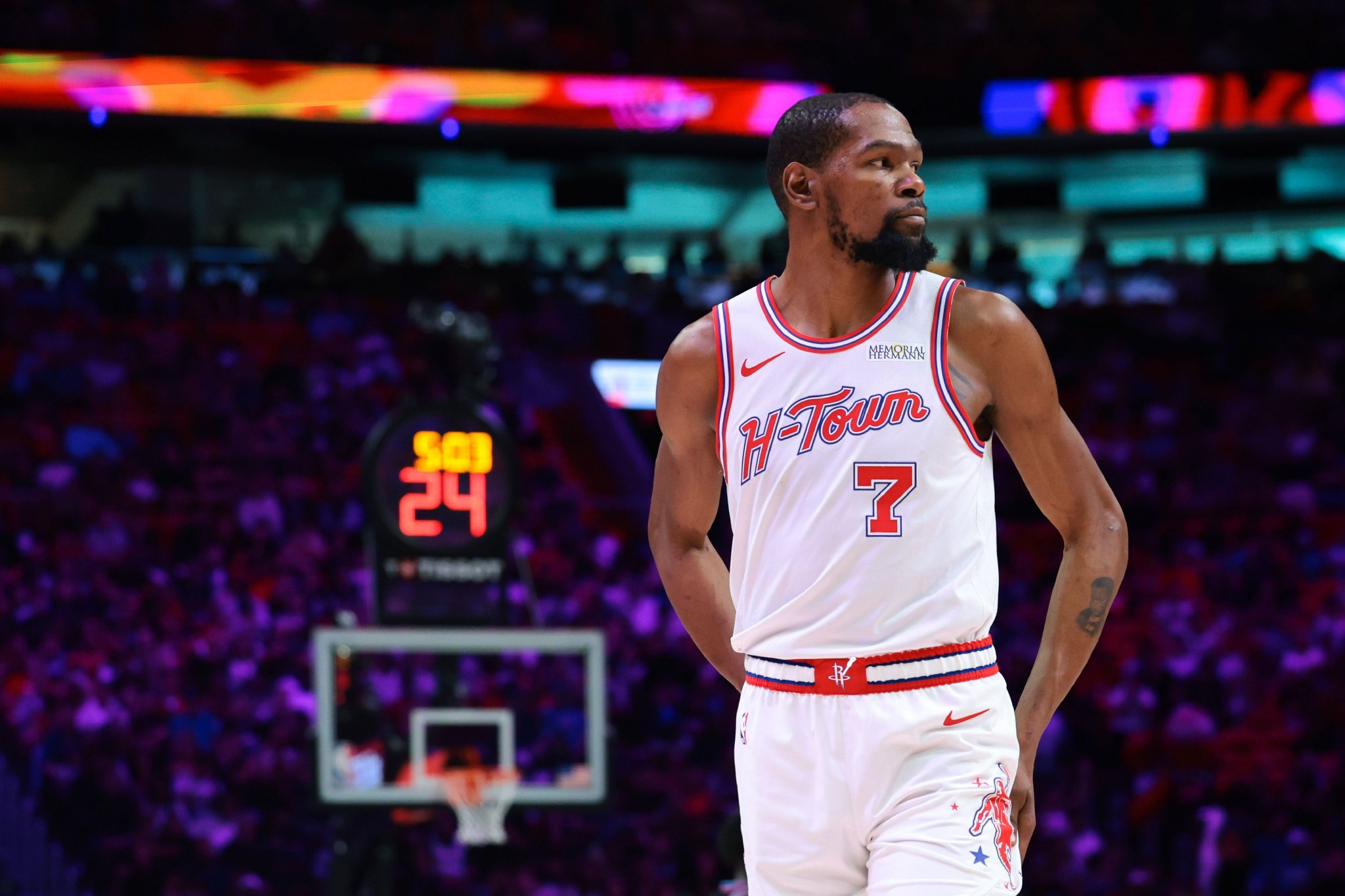 杜兰特：全队有22次失误 如果只有12次那我7次情况会好一点