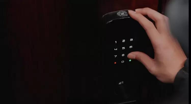 标配智能门锁，一人一码，从入户开始守住安全