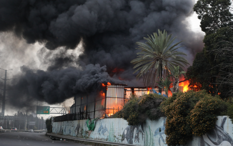 ▲3月13日，以色列一城市遭伊朗导弹袭击。图/新华社