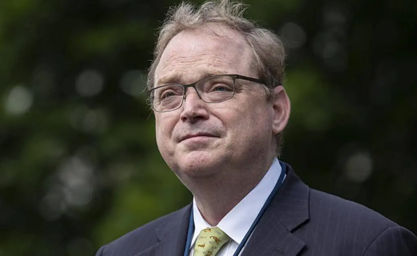 白宫经济顾问：油轮“已开始零星通过”霍尔木兹海峡