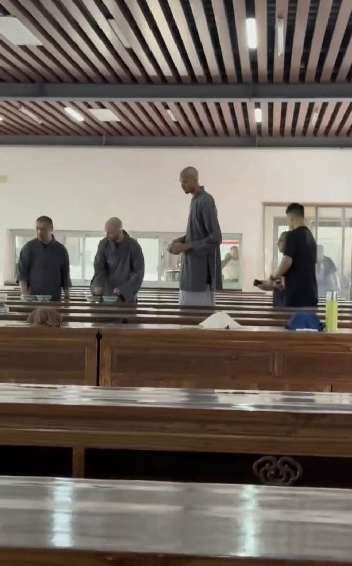 帕金斯：文班会像狼一样行动 不知道他和那些僧侣学到了什么