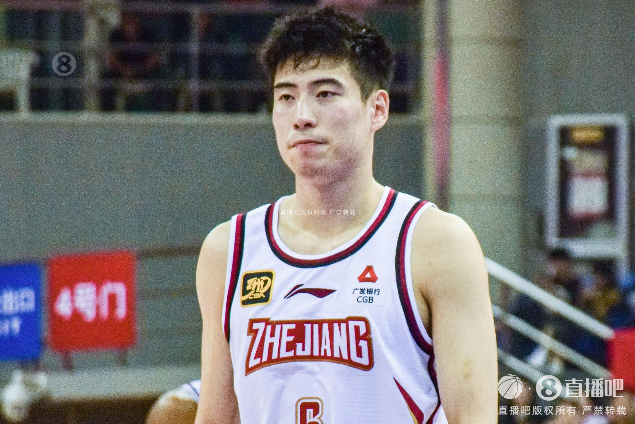 拼到5犯！程帅澎17中6拿到全队最高21分 三分11中4