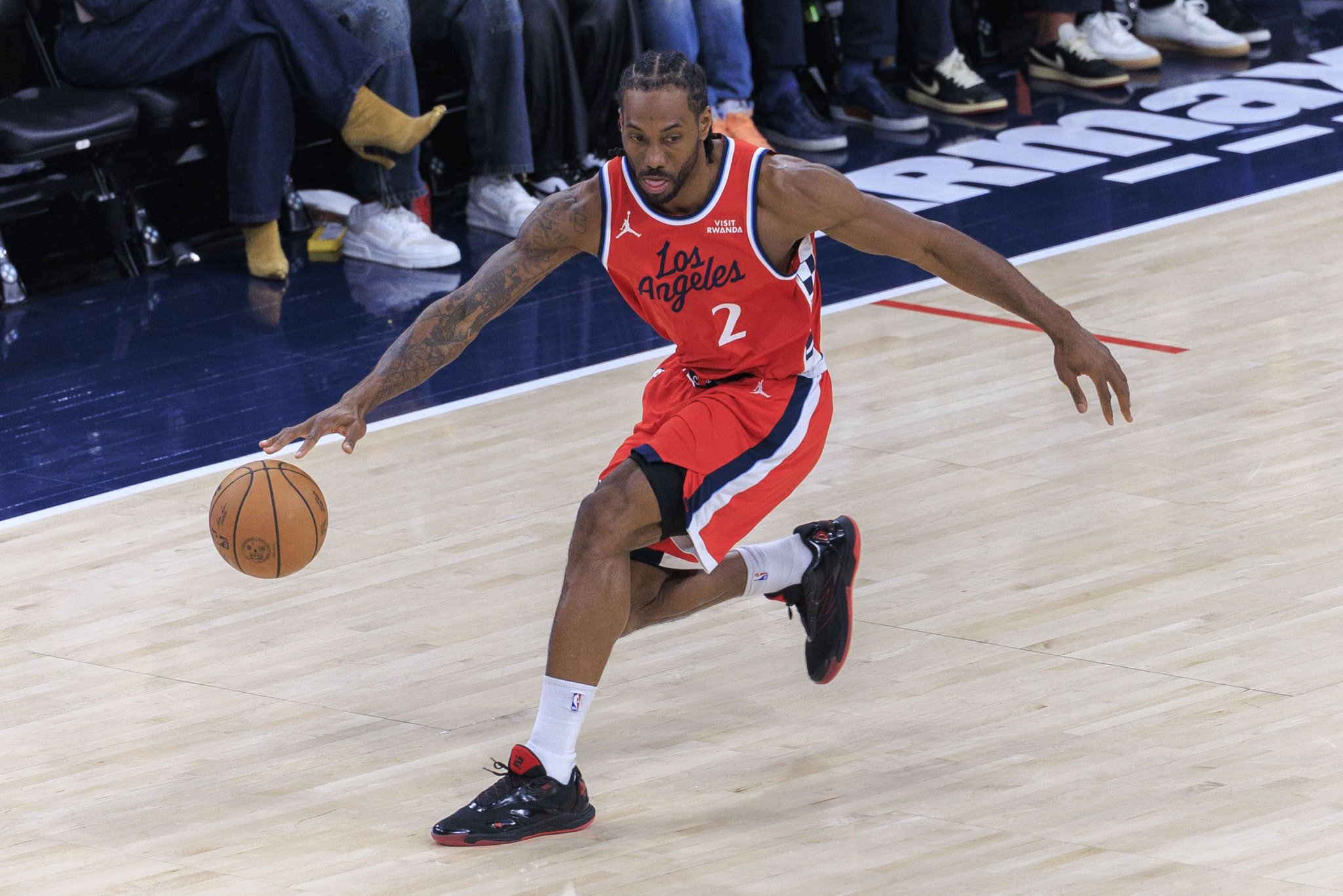 明天快船客战鹈鹕 伦纳德&加兰出战成疑 马瑟林缺席比赛