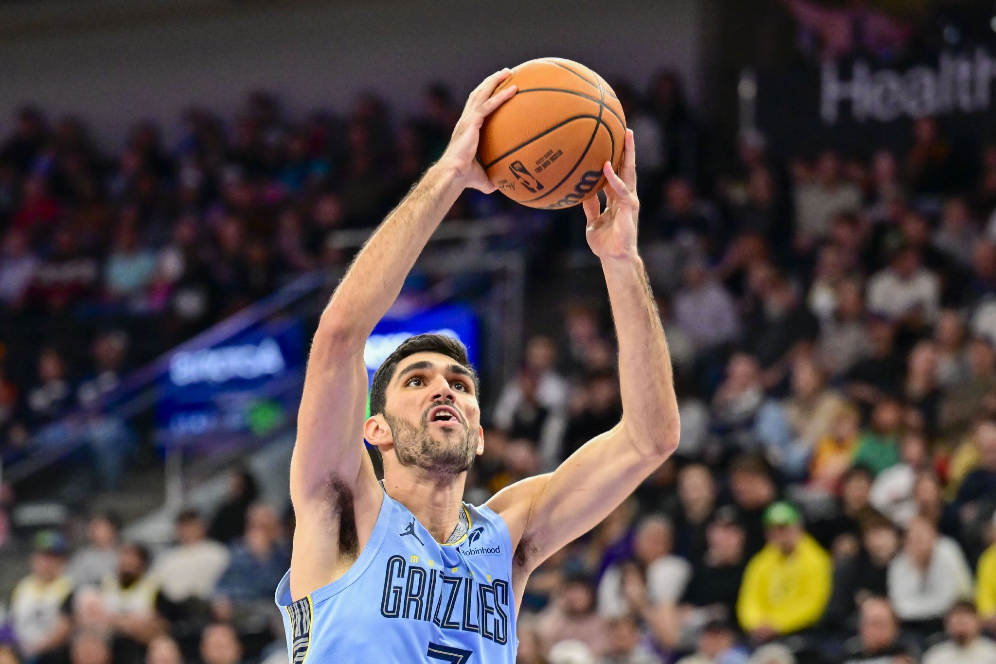 灰熊官方：阿尔达马成功接受右膝关节镜手术 将缺席本季剩余比赛