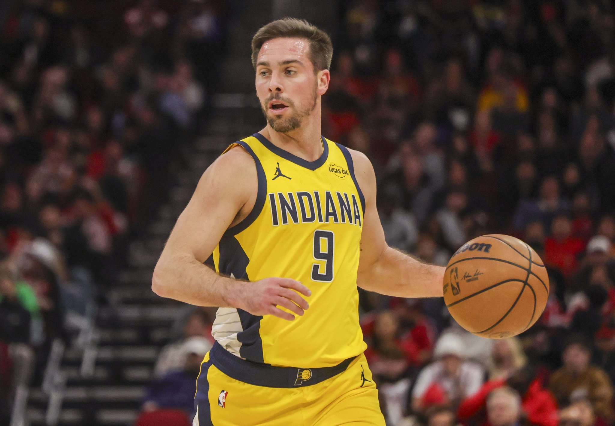 难阻失利！麦康纳10中5拿到10分10助 正负值-12