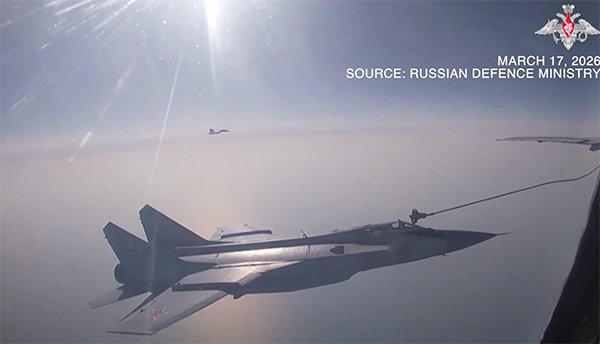 俄军罕见高调秀“匕首”高超导弹，“意在日美会谈前敲打高市早苗”