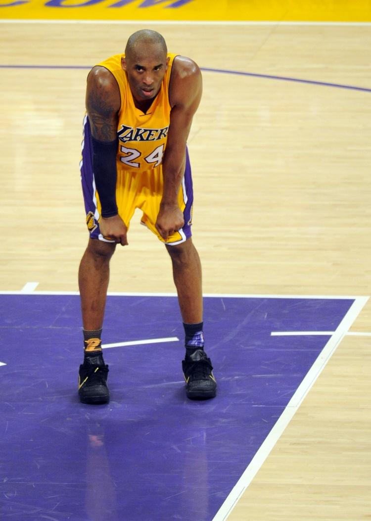 斯科特：胡德曾半场就砍下30分 科比主动请缨 下半场让他一分未得