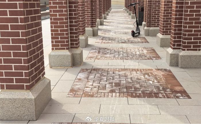 紫金书院返碱情况。董红艳/摄