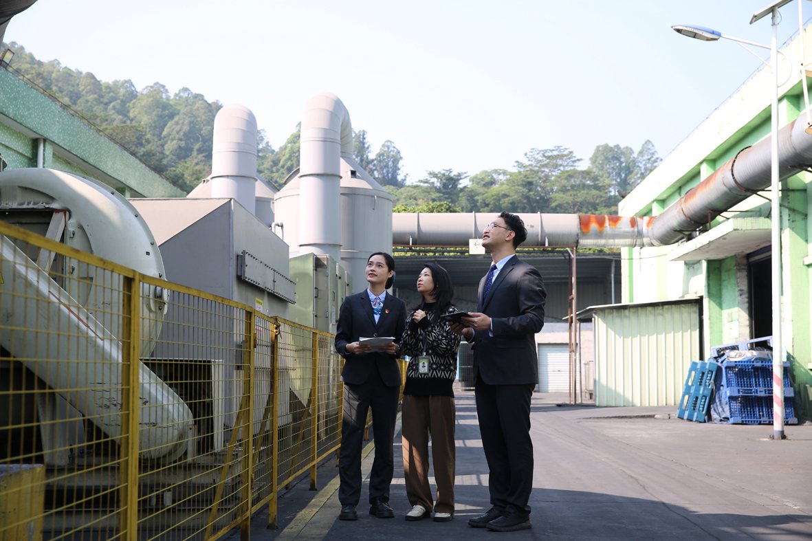 图为农行广东惠州惠阳支行工作人员前往恒创睿能公司调研，深入了解企业金融需求。（资料照片）