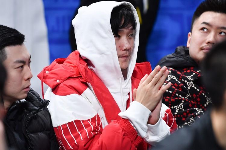 媒体人：若没体测会否看到丁彦雨航的最后一舞？可惜一切败给伤病