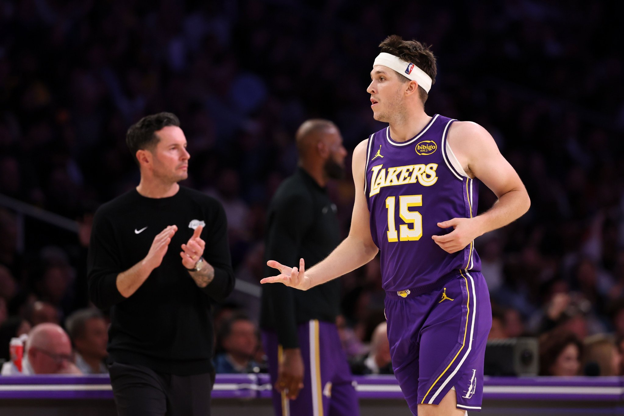 追梦：湖人季后赛关键在里夫斯 若他像上赛季那样降档 湖人走不远