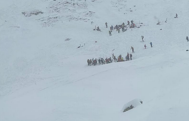 意大利北部发生雪崩 致2死5伤