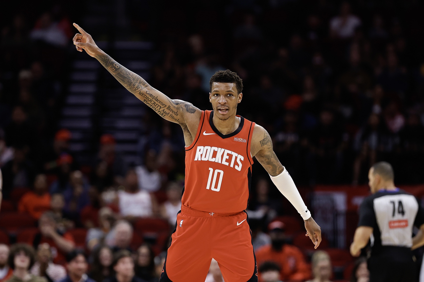 今天太稳了！小贾巴里·史密斯14中7得23分9板 正负值+30冠绝全场