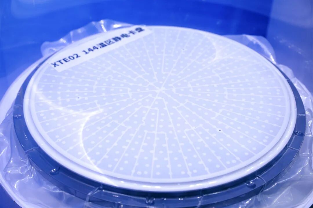 湖北芯陶先进制程静电卡盘产品