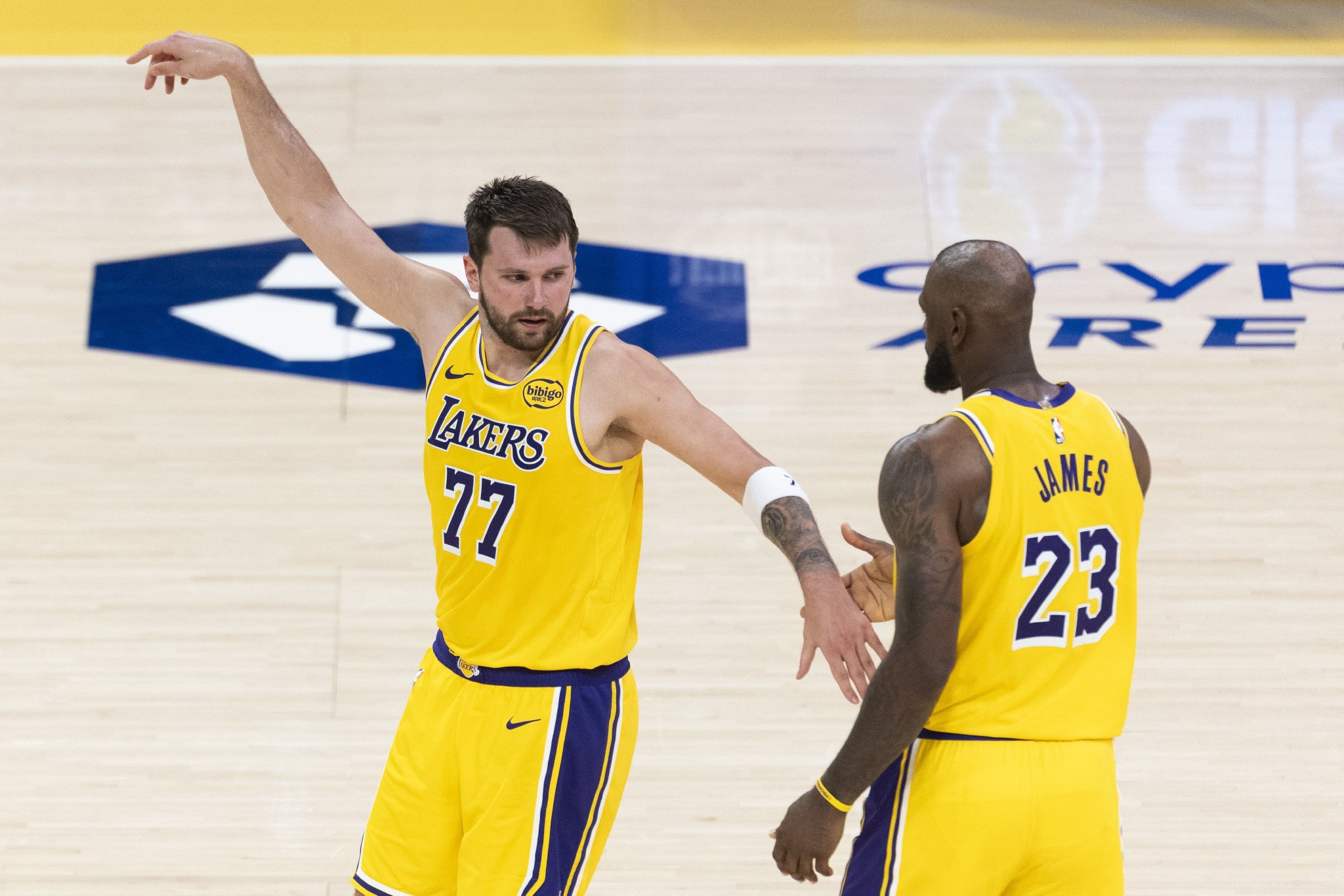 豪取9连胜！“湖人战胜魔术”词条登上微博热搜 暂列第10