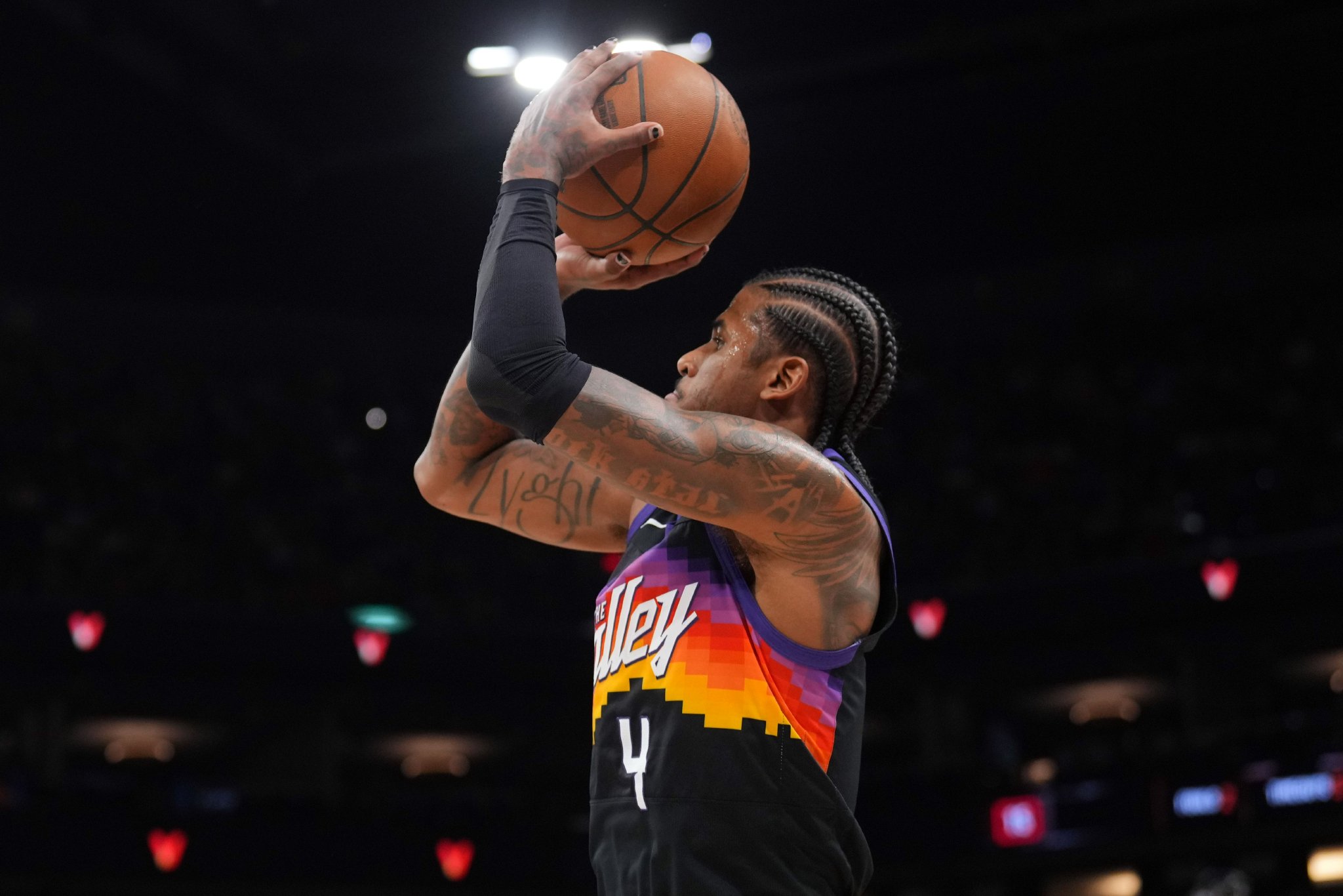 难救主！杰伦·格林17中9拿到全队最高24分 末节独得9分