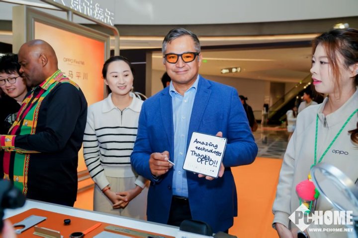 萨摩亚驻华大使卢阿马努韦·马里纳