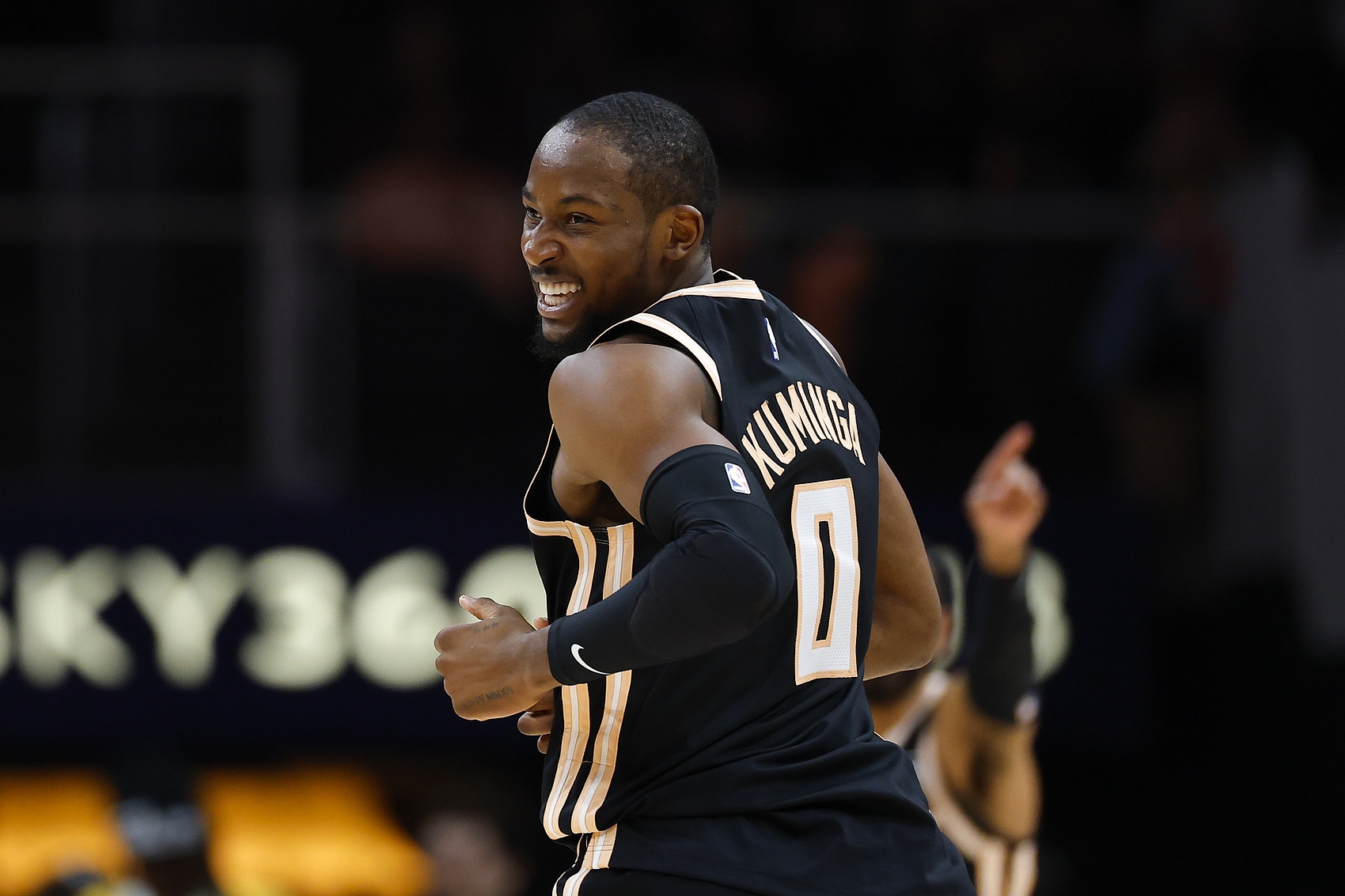 科尔说你们私交很好？库明加：我已开启新篇章 别人说的与我无关