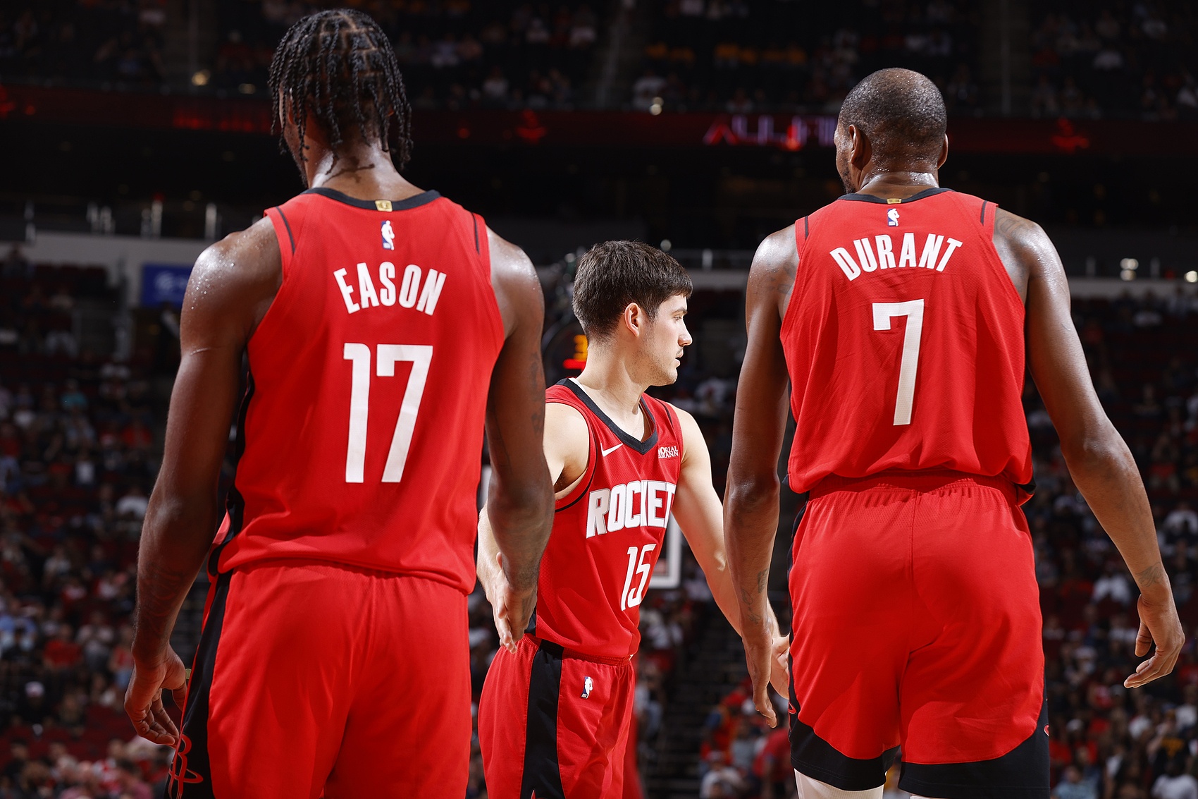 帕森斯：现在西部各队都想挑火箭打 更想碰火箭而非森林狼