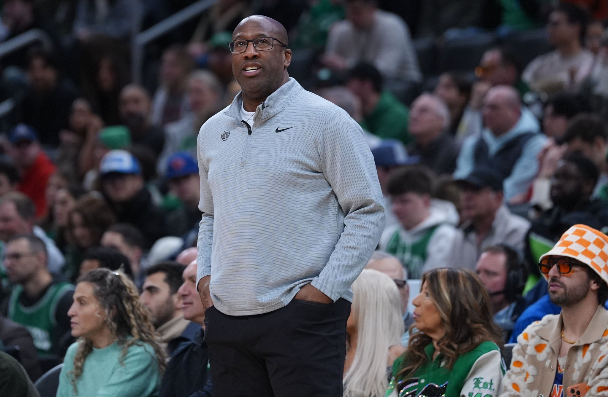 迈克·布朗：都会遇到对手阵容不断调整的问题 我们尽力去做