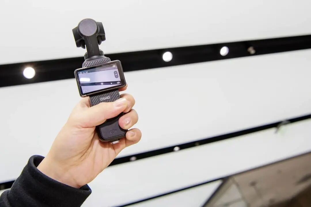 大疆Osmo Pocket 3，图/视觉中国